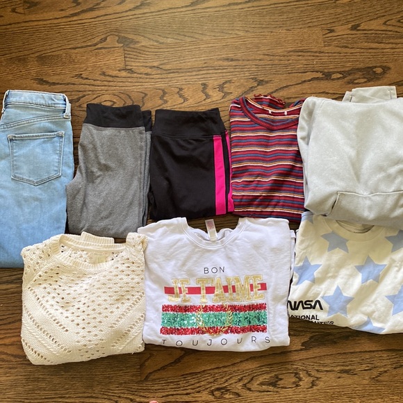 Girls Clothes Lot 10/12 Sweater Sweatshirt Capri and Jeans and Tops - Picture 1 of 9